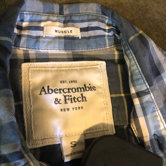 Blue plain Flannel Men’s Button-Up: Abercrombie and Fitch - Picture 6 of 8